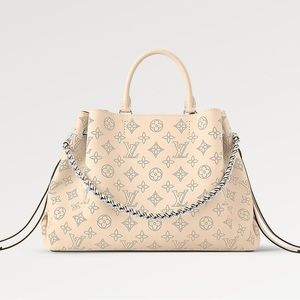 Louis Vuitton Authentic M59203
Bella Tote have box, receipts, dust bag. Wore 1x!